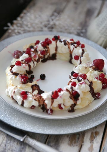 cómo preparar una corona de merengue paso a paso