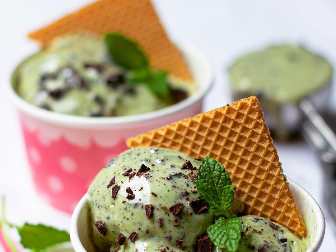 Receta de verano: helado saludable de menta y chocolate