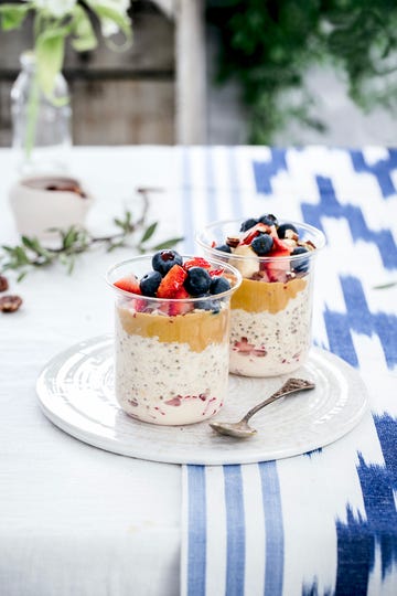 overnights oats con crema de cacahuetes y frutas