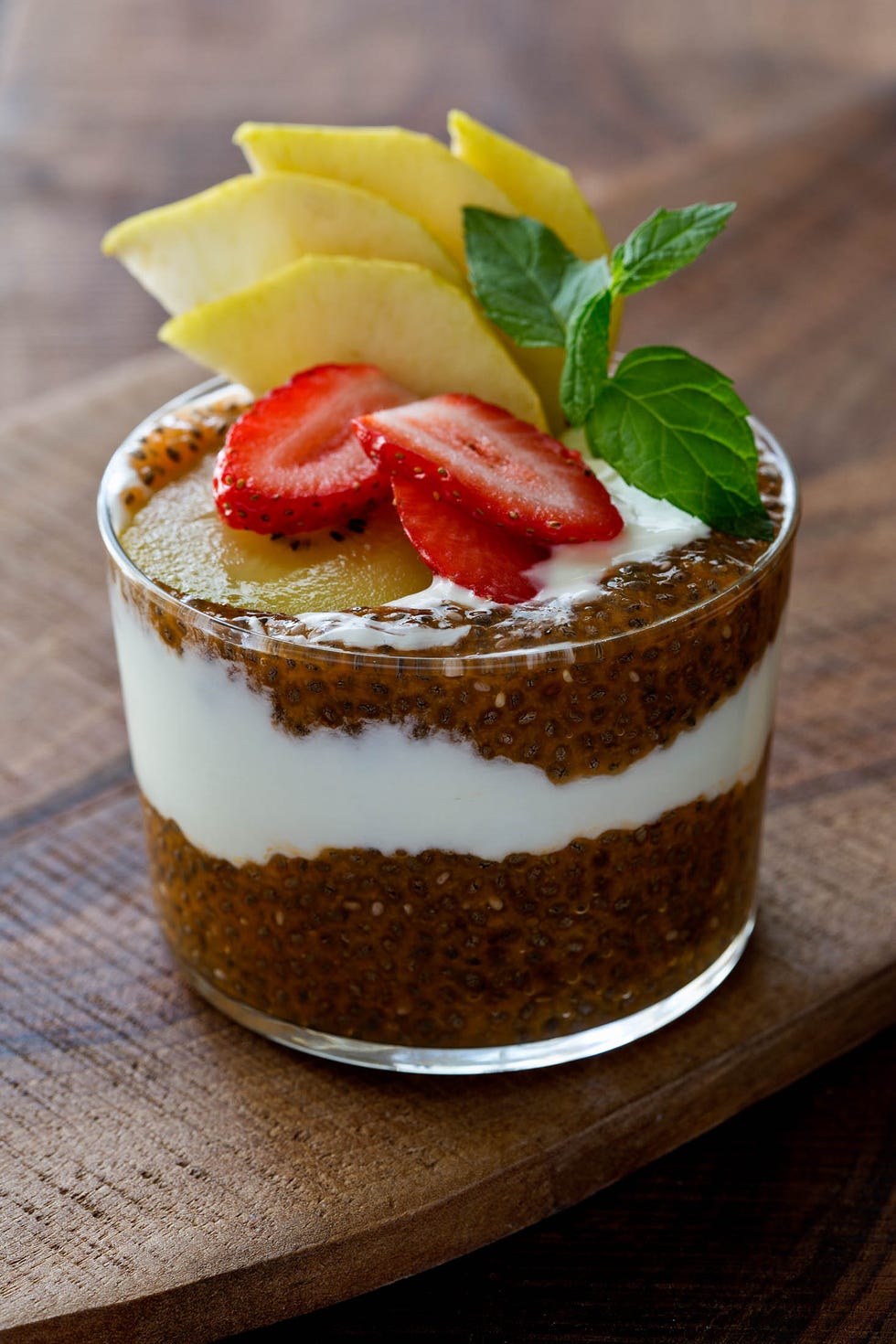 chia con frutas y yogur