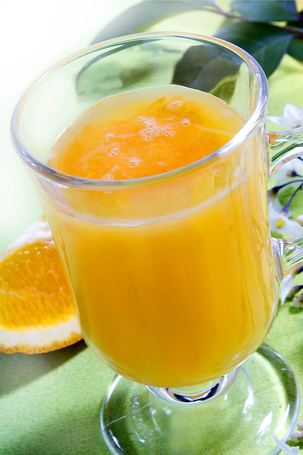 zumo de naranja, zanahoria y agua de azahar