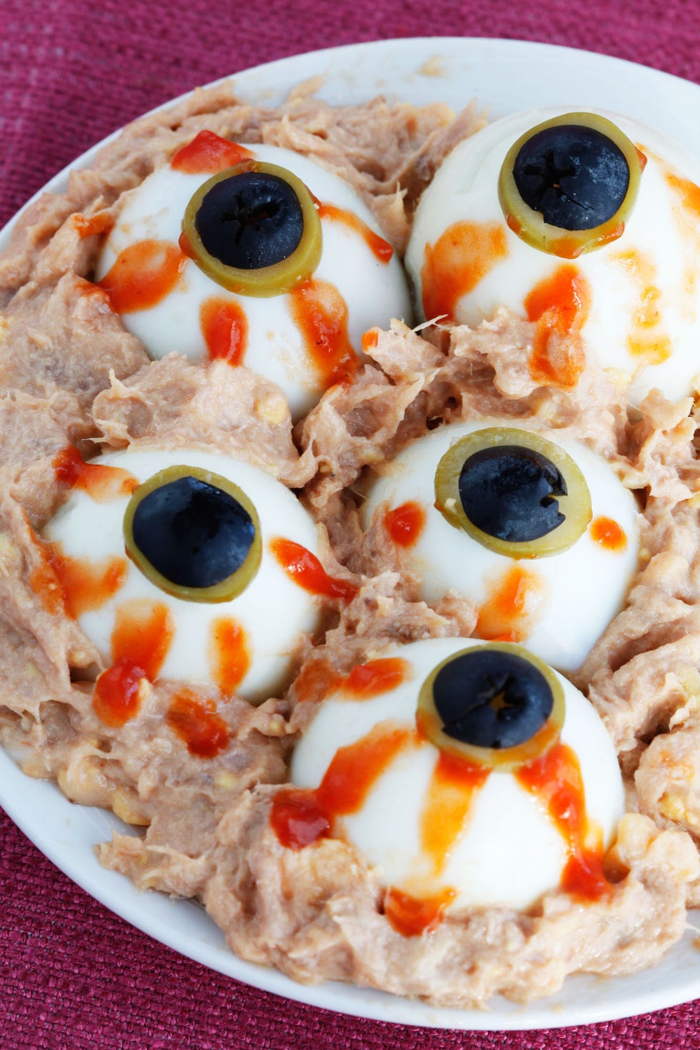 ojos sanguinolentos