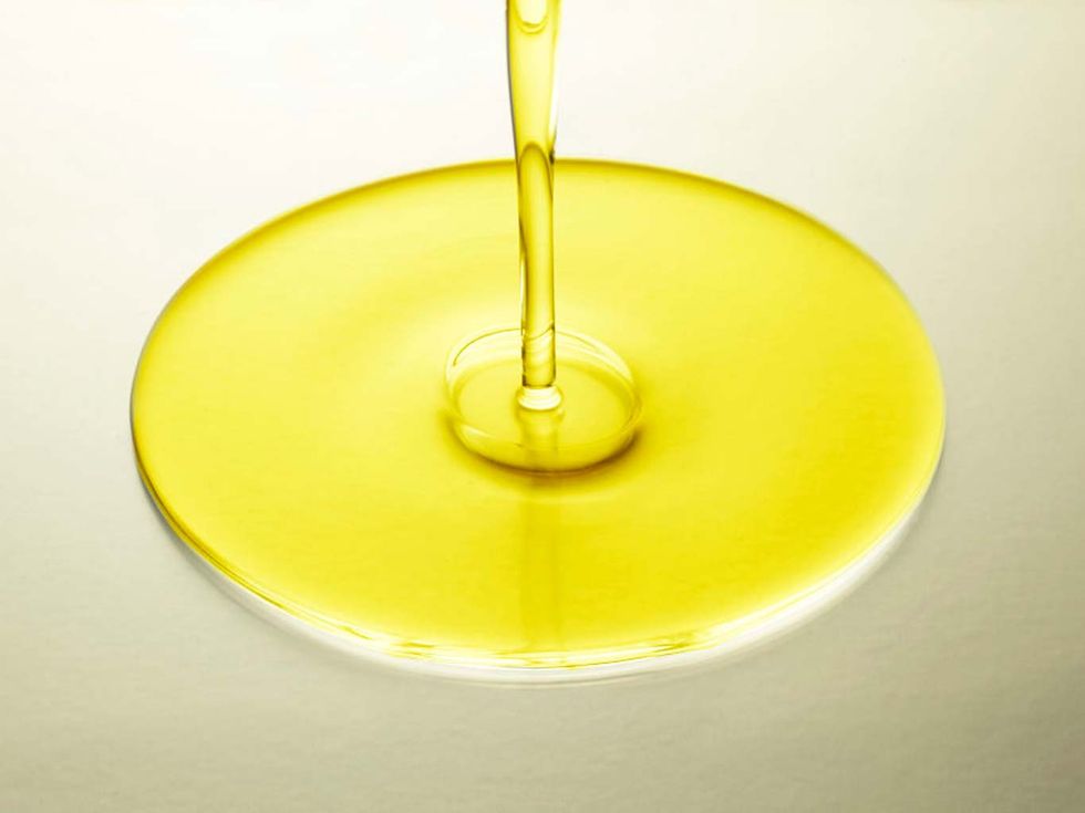 Yellow, Circle, Cooking oil, Liquid, 