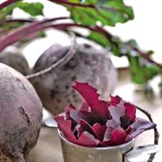 Root vegetable, Natural foods, Produce, Carmine, Vegetable, Ingredient, Flowering plant, Still life photography, Local food, Vegan nutrition, 