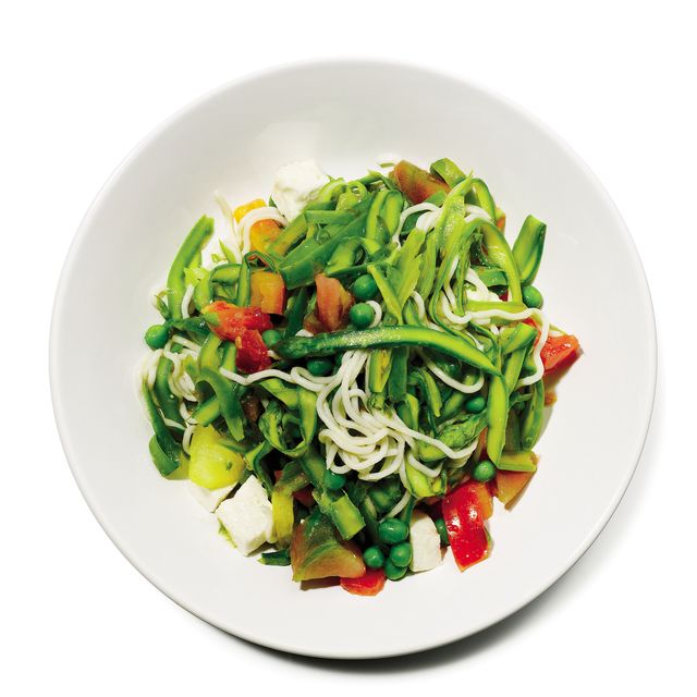 Food, Produce, Dishware, Cuisine, Ingredient, Vegetable, Leaf vegetable, Tableware, Salad, Plate, 