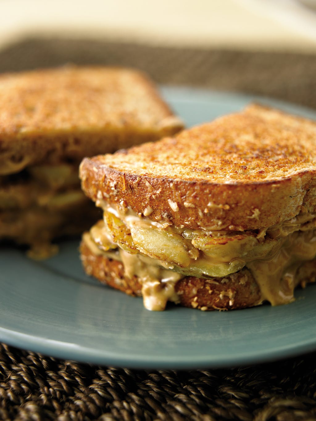 grilled-banana-sandwiches-1456888394