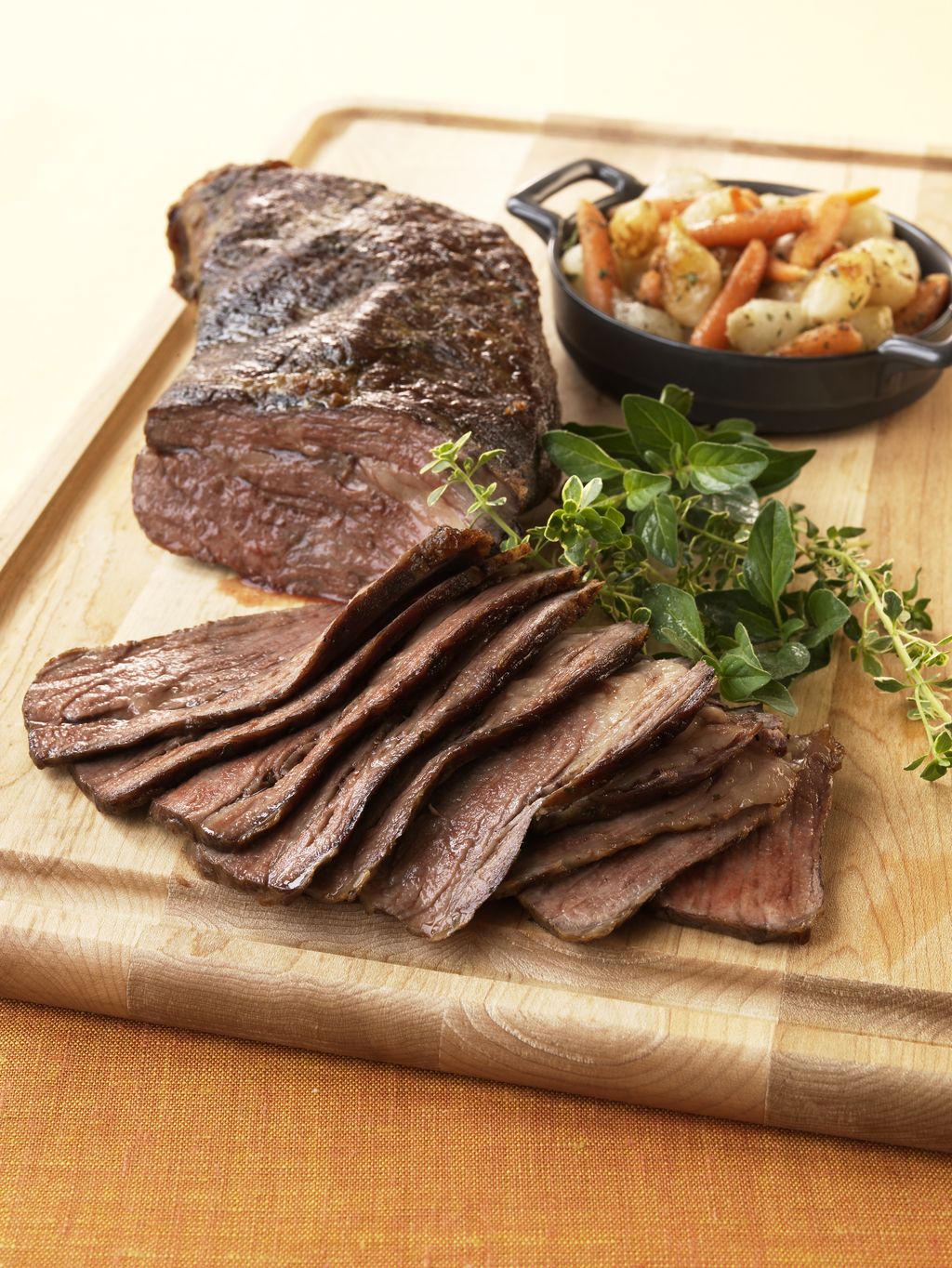 Food, Cuisine, Beef, Meat, Pork, Plate, Dish, Recipe, Steak, Flat iron steak, 
