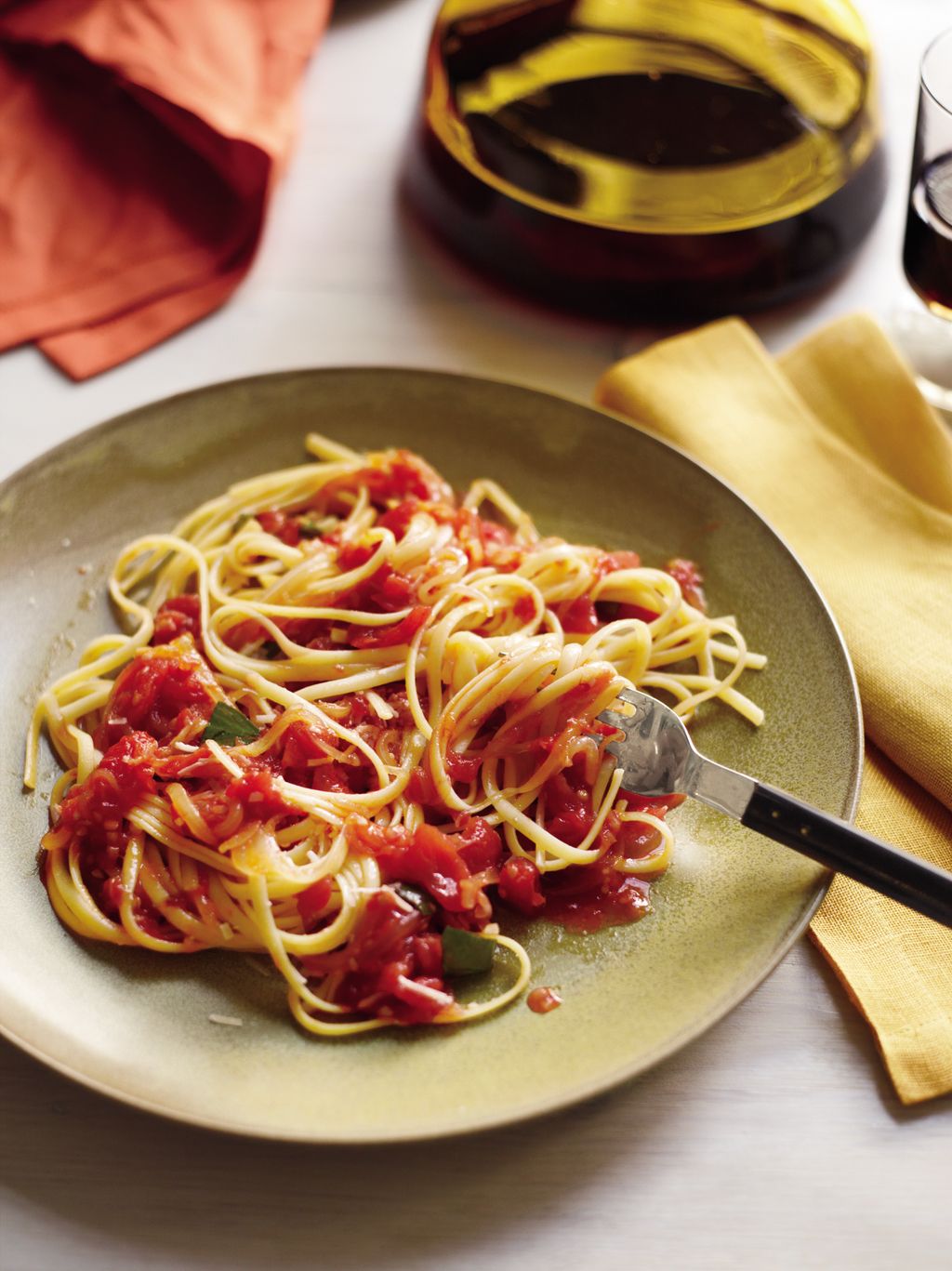 Linguine with Fresh Tomato Sauce