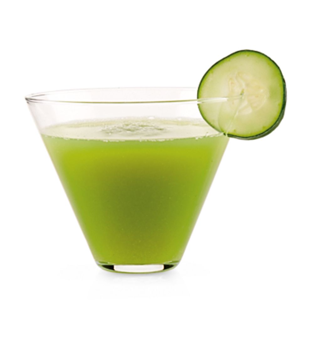 Green, Drink, Vegetable juice, Juice, Tableware, Liquid, Ingredient, Health shake, Cocktail, Non-alcoholic beverage, 