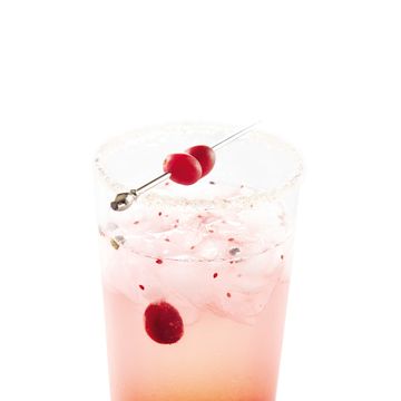 Liquid, Fluid, Drink, Glass, Alcoholic beverage, Ingredient, Classic cocktail, Produce, Drinkware, Highball glass, 