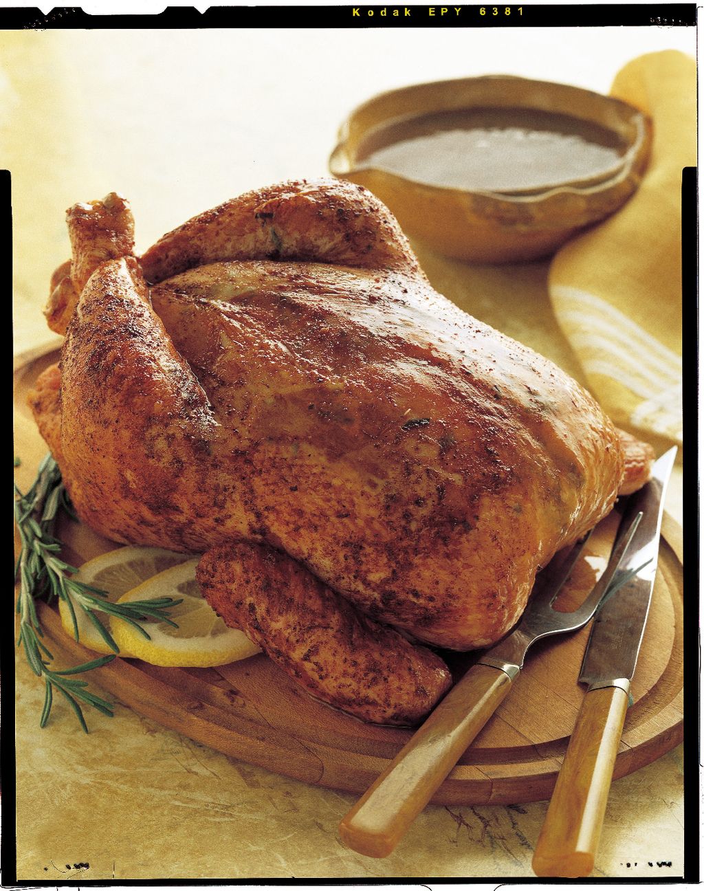 Food, Hendl, Turkey meat, Chicken meat, Ingredient, Roast goose, Recipe, Meat, Cooking, Tableware, 