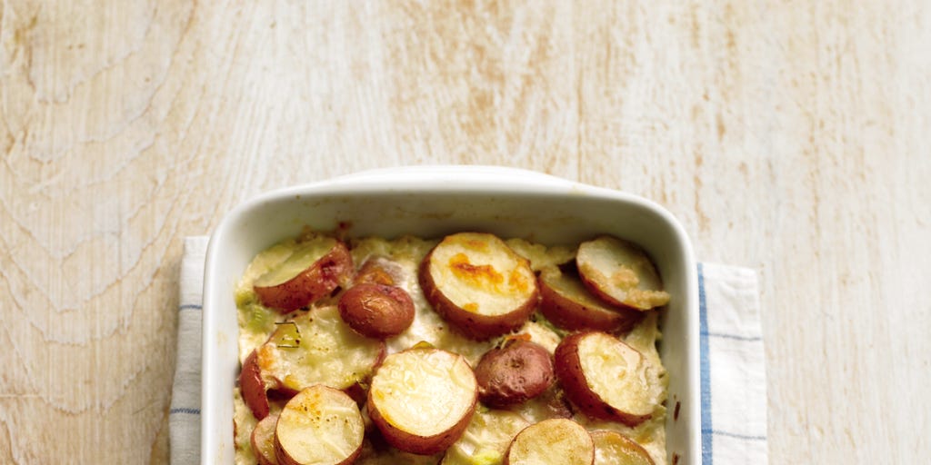 scalloped-red-potatoes-1456501976.jpg?crop=1xw:0.375xh;center,top
