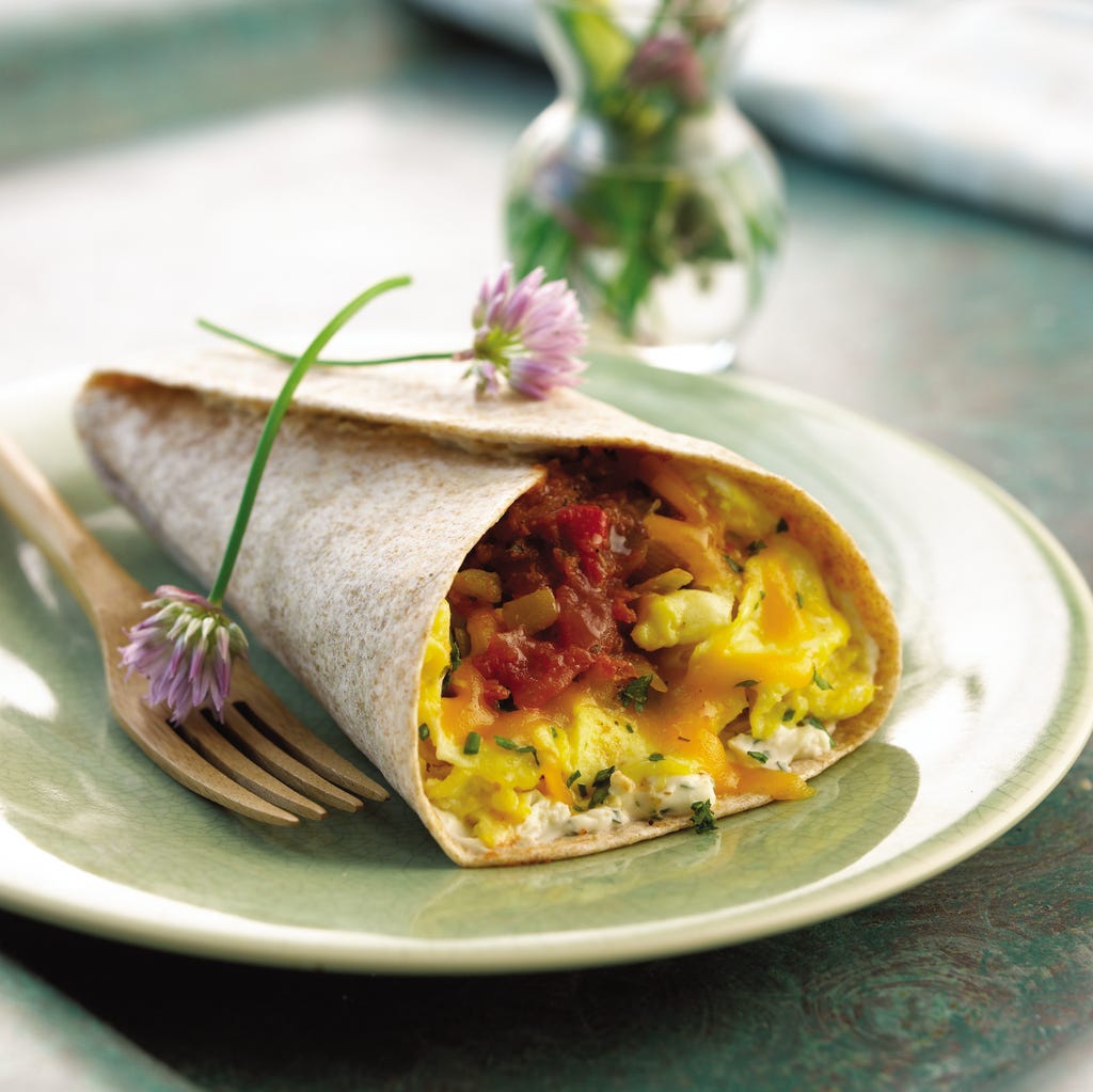 https://hips.hearstapps.com/hmg-prod/images/recipe/scrambled-egg-wrap-1456577826.jpg?crop=1xw:0.563xh;center,top&resize=1200:*