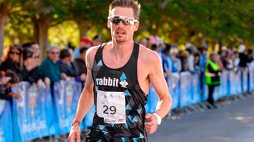 jarrett leblanc, el corredor que ha batido el récord del mundo de media maratón en cinta de correr