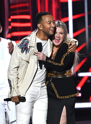 John Legend Kelly Clarkson Baby Its Cold Outside lyrics