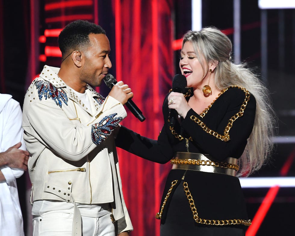 John Legend Kelly Clarkson Baby Its Cold Outside Lyrics