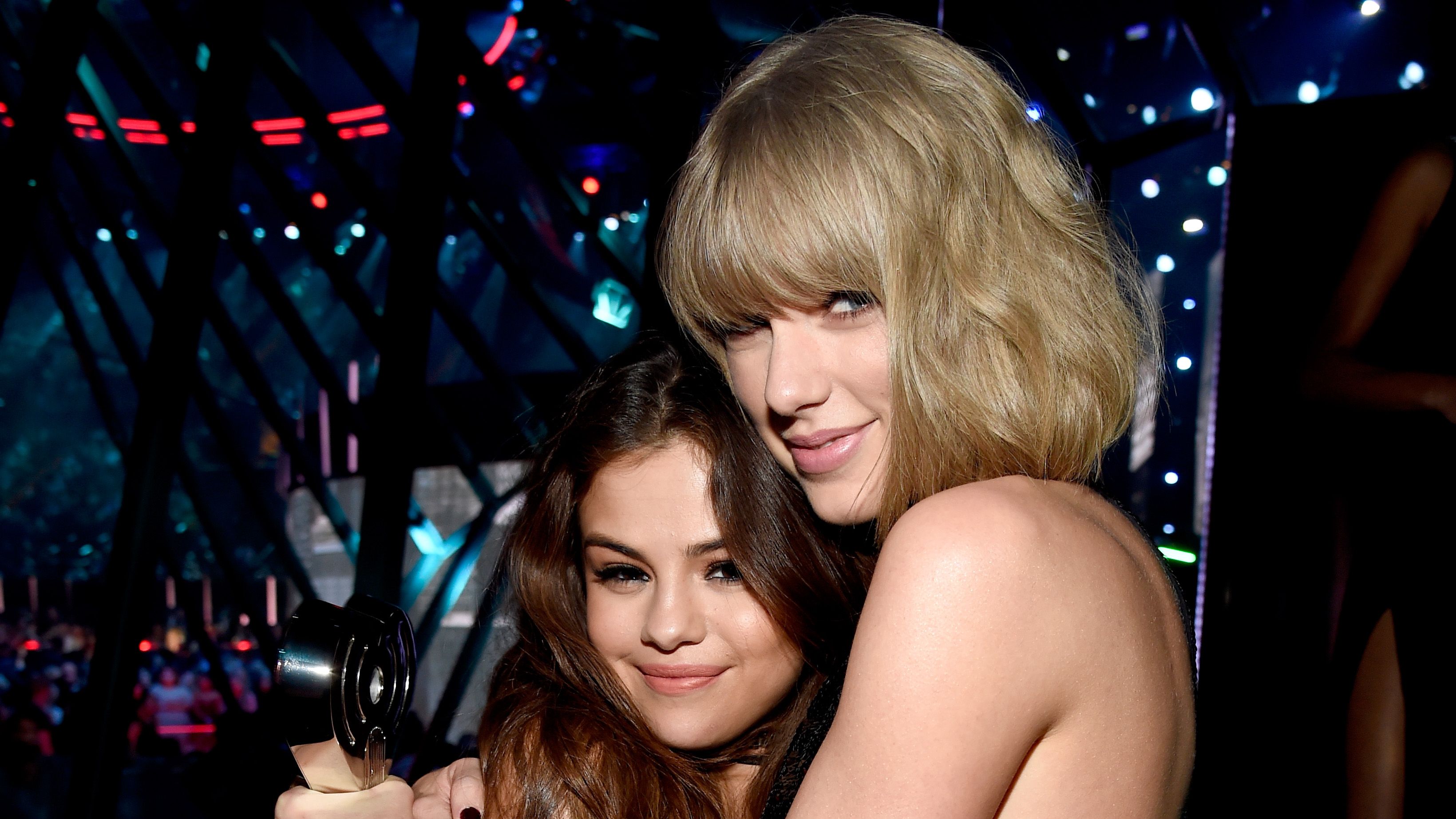 Selena Gomez Shows Love For Taylor Swift at 2023 iHeart Radio Music Awards