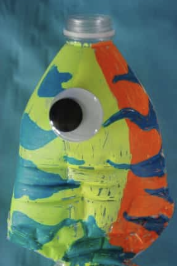 https://hips.hearstapps.com/hmg-prod/images/recycled-crafts-for-kids-water-bottle-fish-1648489489.png?crop=1.00xw:0.717xh;0,0.0285xh&resize=980:*
