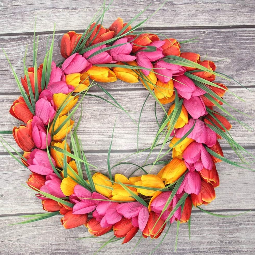 20 Valentine's Day Wreath Ideas in 2024: DIY or Buy Them Directly