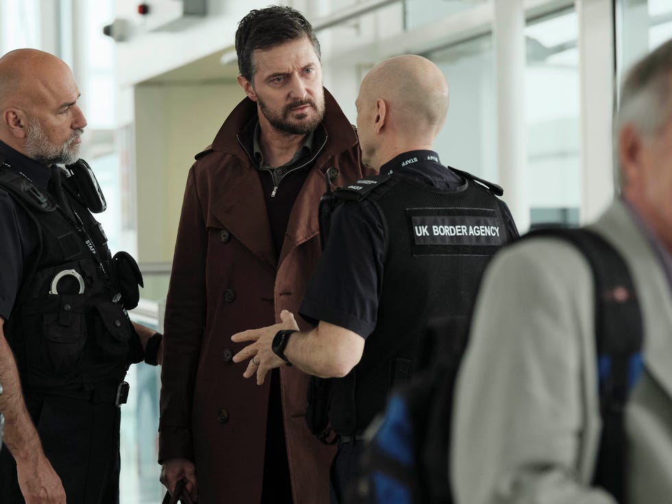 bad wolf foritv and itvxred eye series 1episode 1pictured richard armitage as dr matthew nolanthis image is under copyright and can only be reproduced for editorial purposes in your print or online publication this image cannot be syndicated to any other third partycopyright itvfor further information please contactpatricksmithitvcom 07909906963