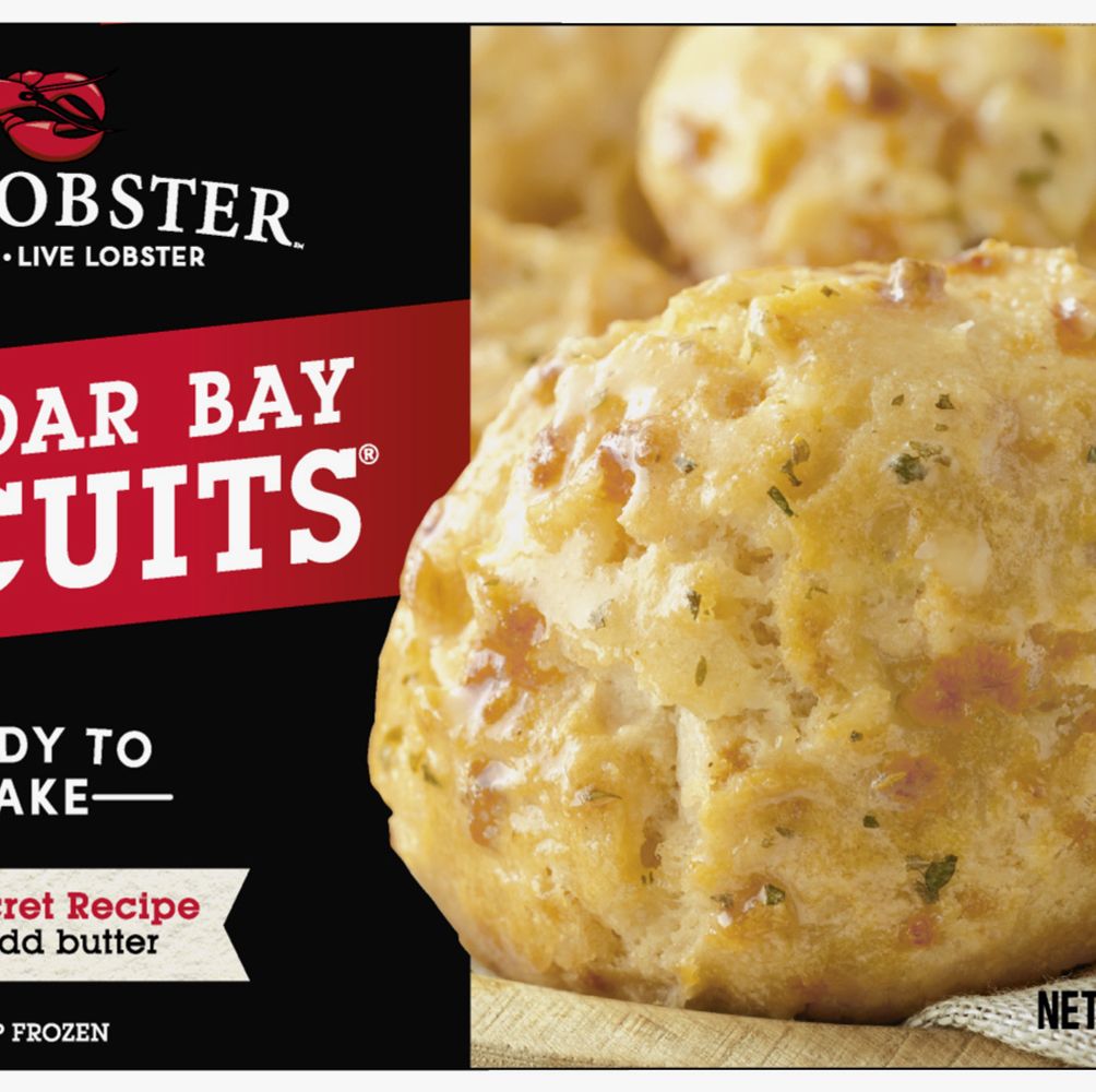 https://hips.hearstapps.com/hmg-prod/images/red-lobster-ready-to-bake-frozen-cheddar-bay-biscuits-social-1634838372.jpg?crop=0.502xw:1.00xh;0.0700xw,0&resize=1200:*
