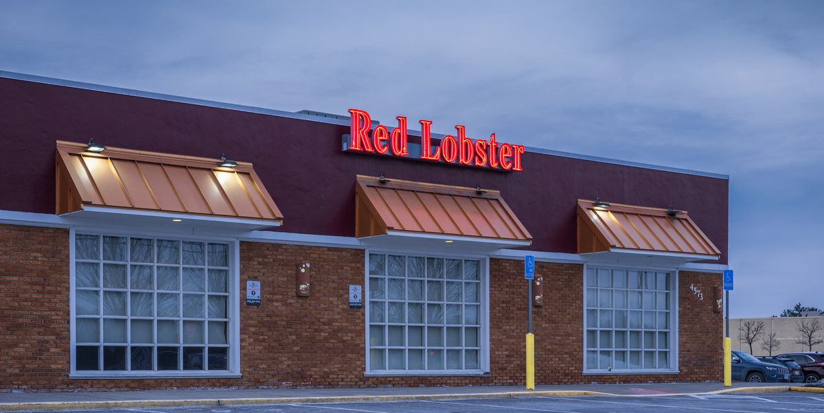Red Lobster Is Partnering With Snoop Dogg & Dr. Dre On A 4/20-Inspired Drink