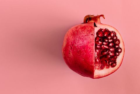 10 Health Benefits of Pomegranate Seeds and Juice