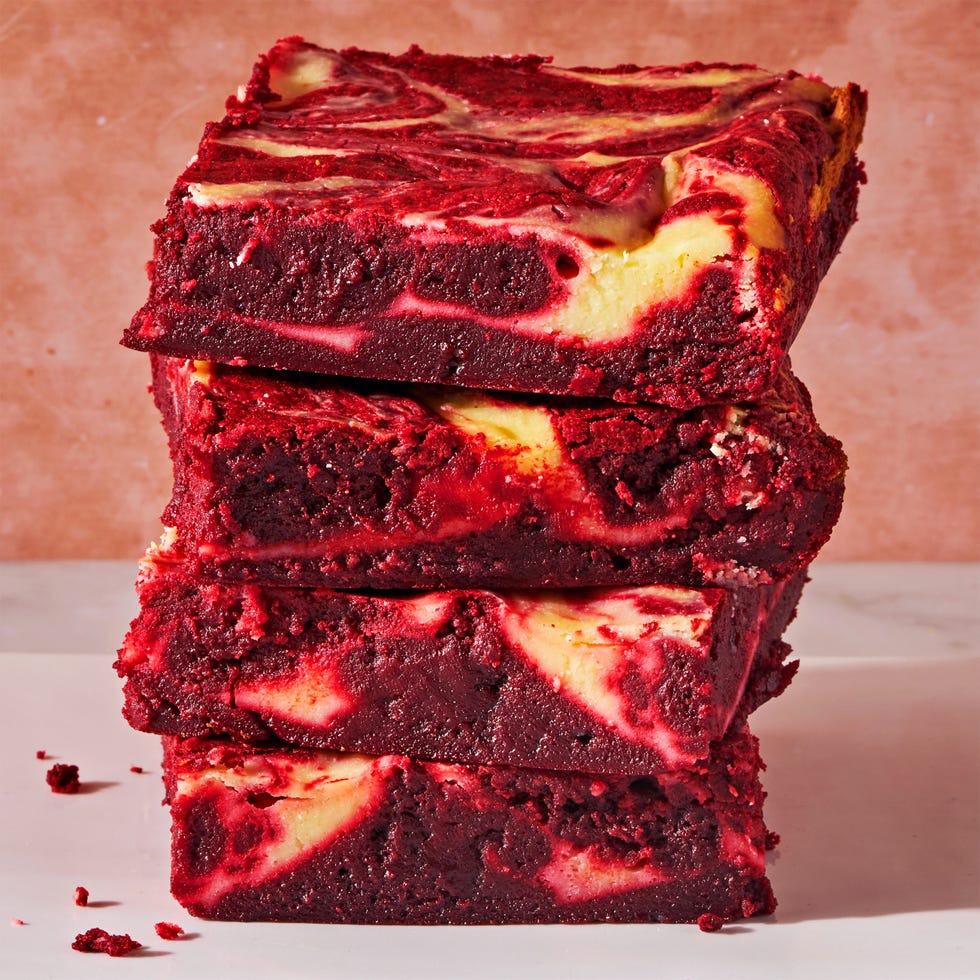 red velvet and cheesecake swirls in brownies