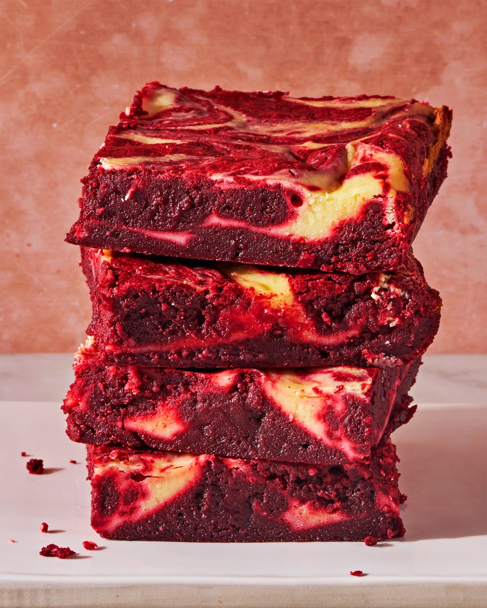 red velvet and cheesecake swirls in brownies