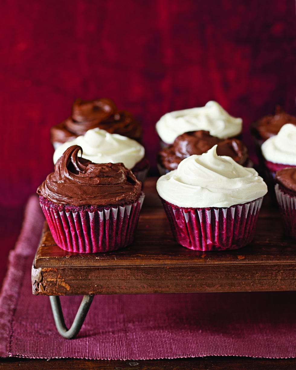 red velvet cupcakes on wooden stand