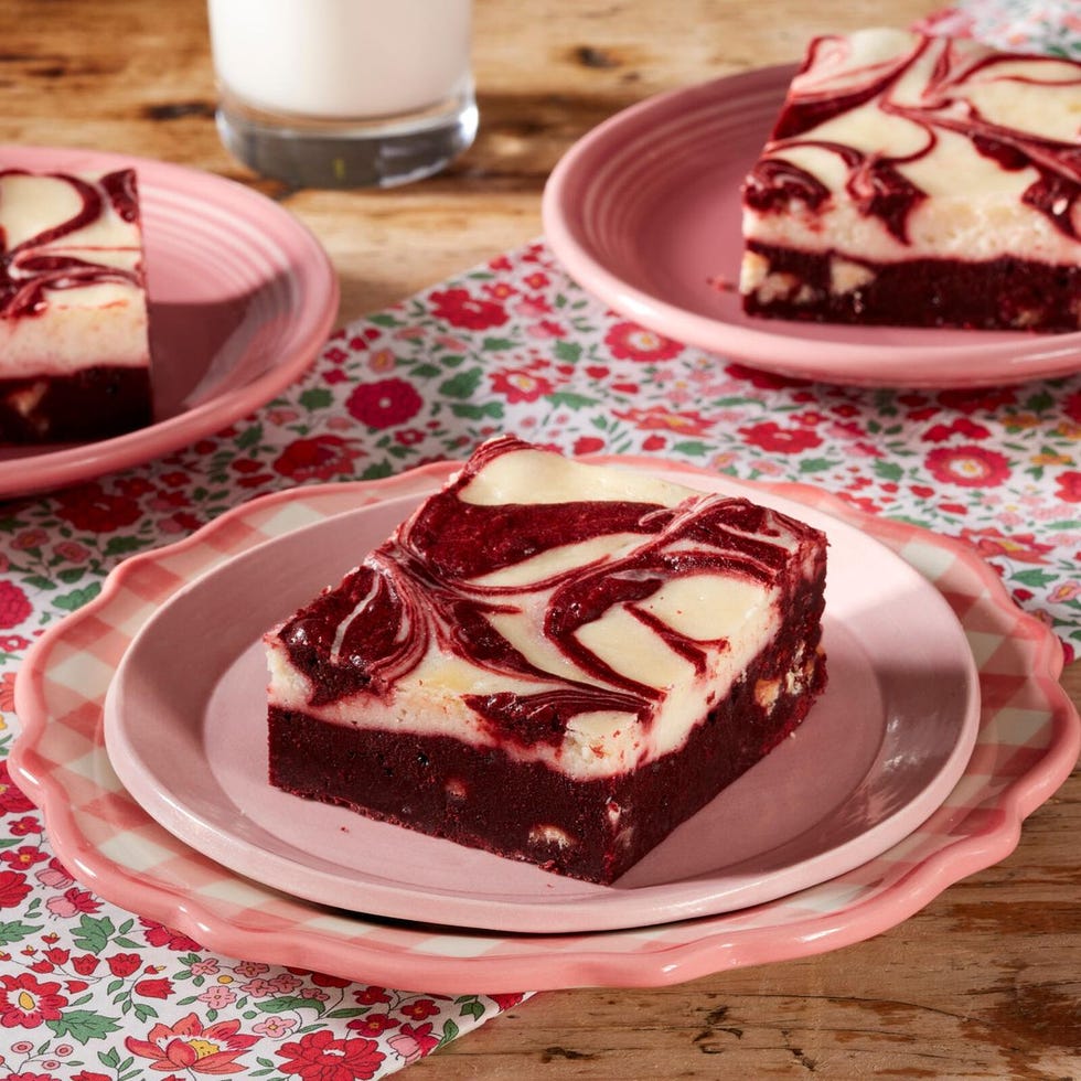 20 Best Red Velvet Recipes - Red Velvet Chocolate Ideas