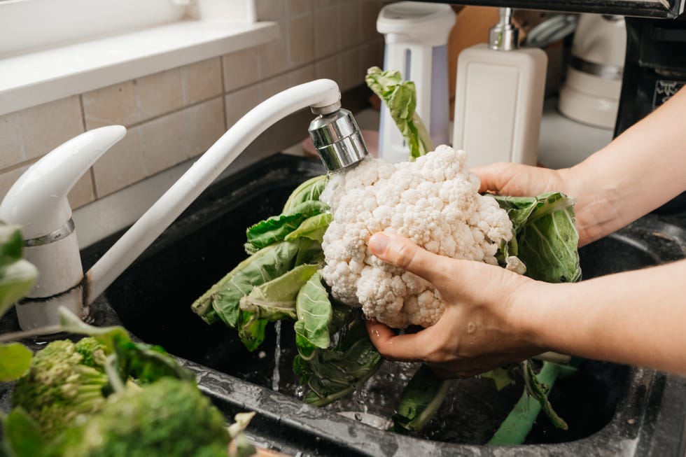 reduce oil splatter when cooking