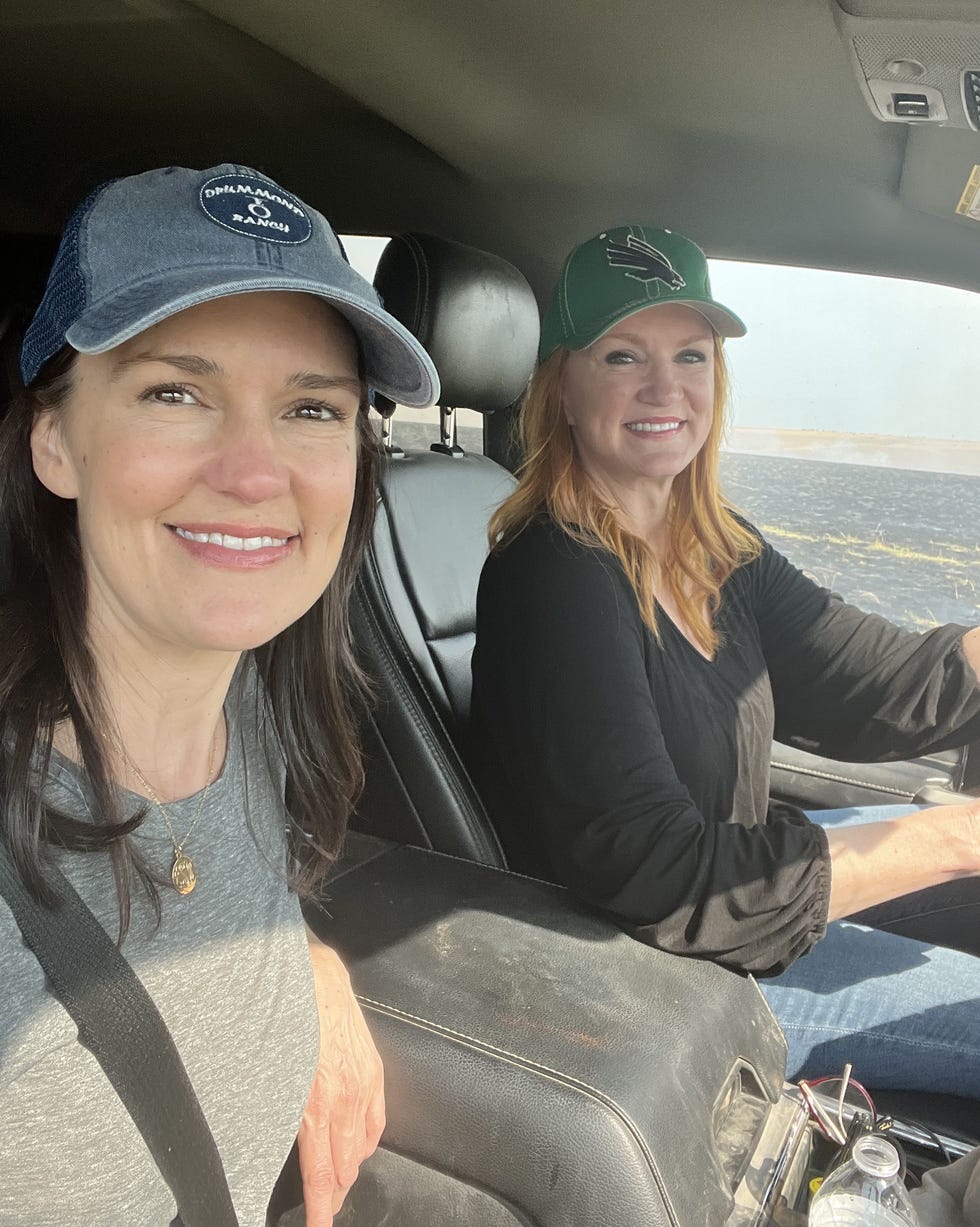 ree drummond and her sister betsy on a road trip