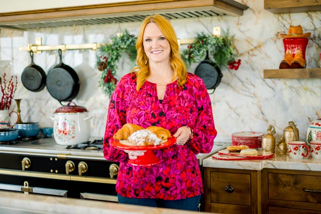 Find Pioneer Woman cookware, bakeware, kitchen gifts for under $50