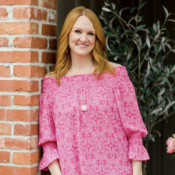 ree drummond tried a new hairstyle, here's how to curl your hair like the pioneer woman