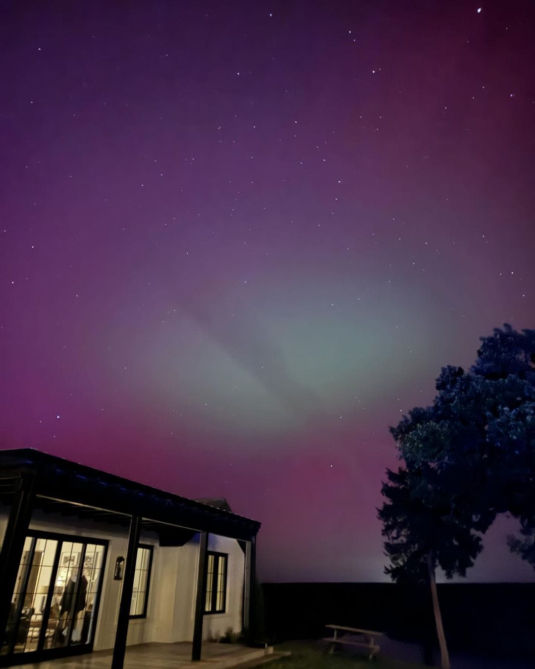 ree-drummond-shares-breathtaking-photos-of-the-northern-lights