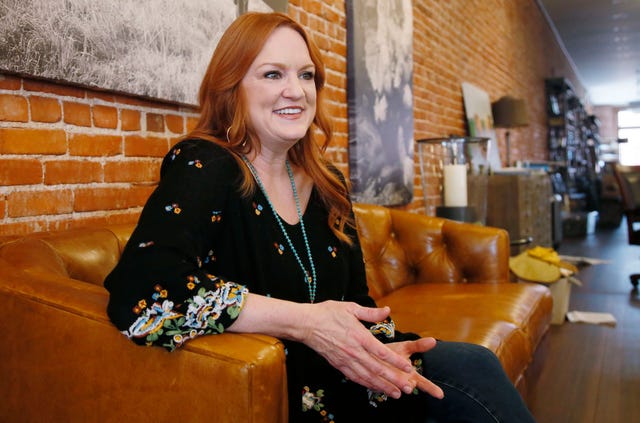 Ree Drummond Launches Pioneer Woman Wallpaper on Walmart.com