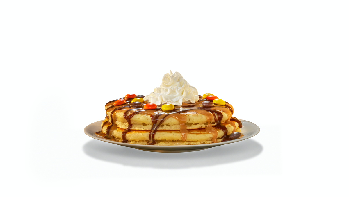 preview for Julia Tries All The Pancakes And Crepes At IHOP