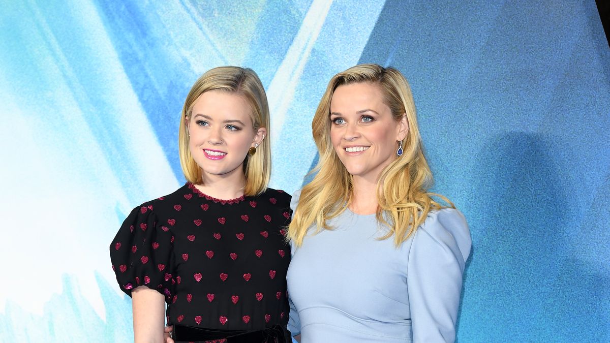 'The Morning Show' Star Reese Witherspoon Posts Rare Family Photo
