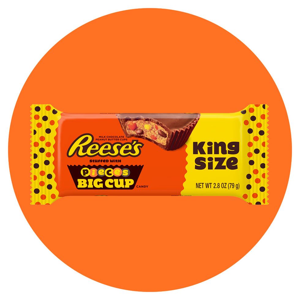 Reese's Milk Chocolate & Peanut Butter Cups, With Pieces Candy, Big Cup, King Size - 2.8 oz