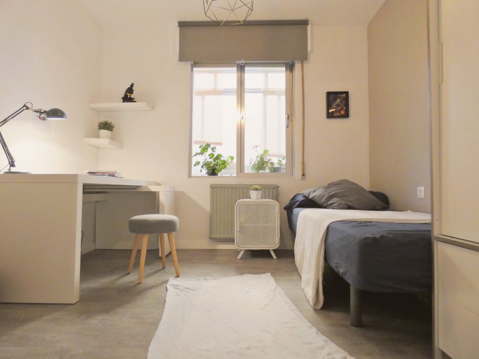 Dormitorio secundario con cama individual