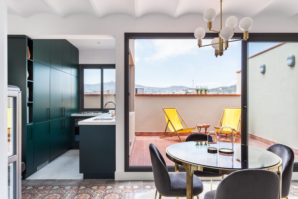 Reforma de un ático con terraza en un edificio modernista de Barcelona