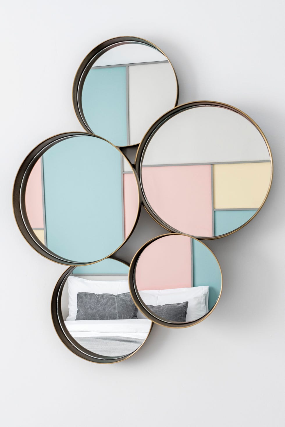 Apartamento de alquiler turístico con decoración inspirada en Mondrian