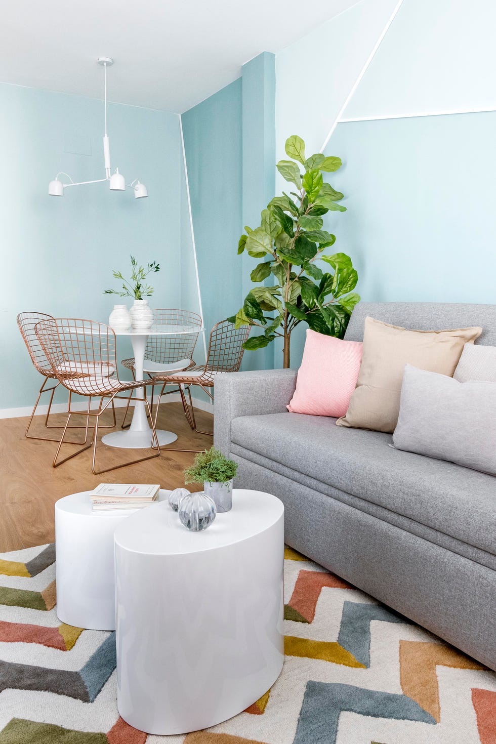 Apartamento de alquiler turístico con decoración inspirada en Mondrian