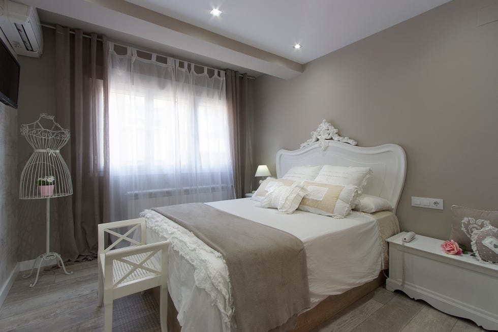 Piso decorado con estilo romántico en Calahorra