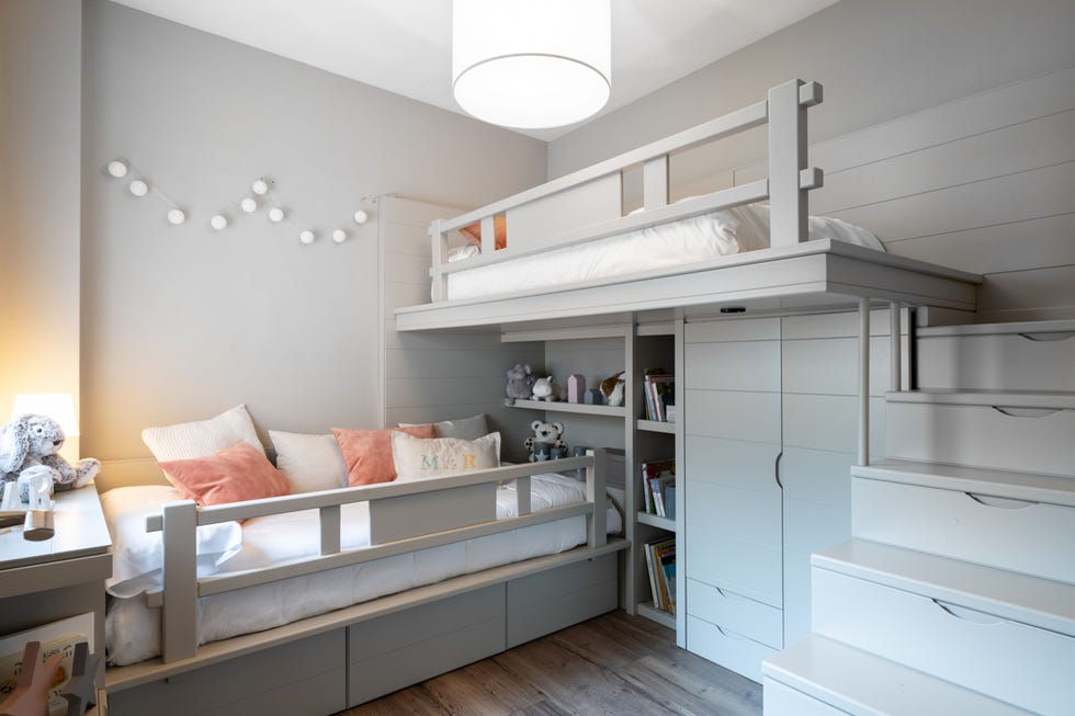 habitación infantil con dos literas en color gris