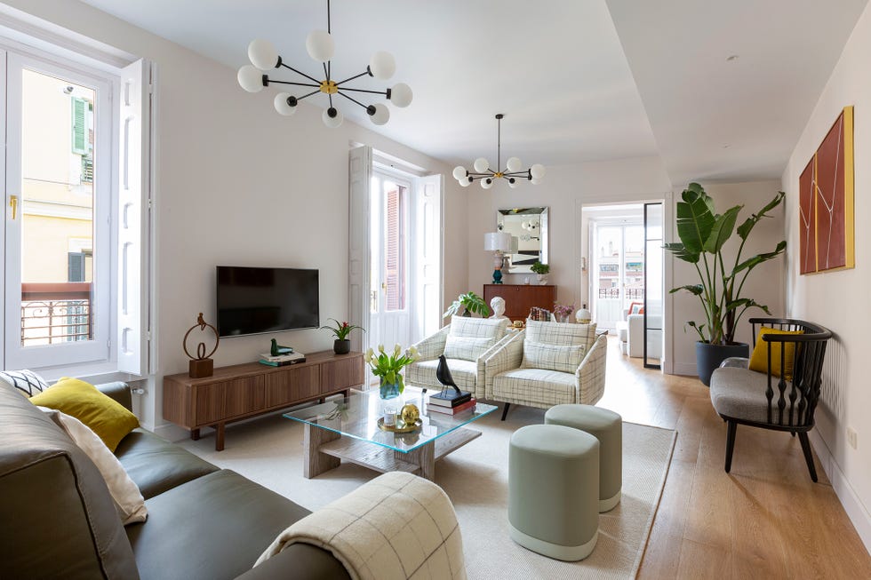 salón con decoración de estilo contemporáneo