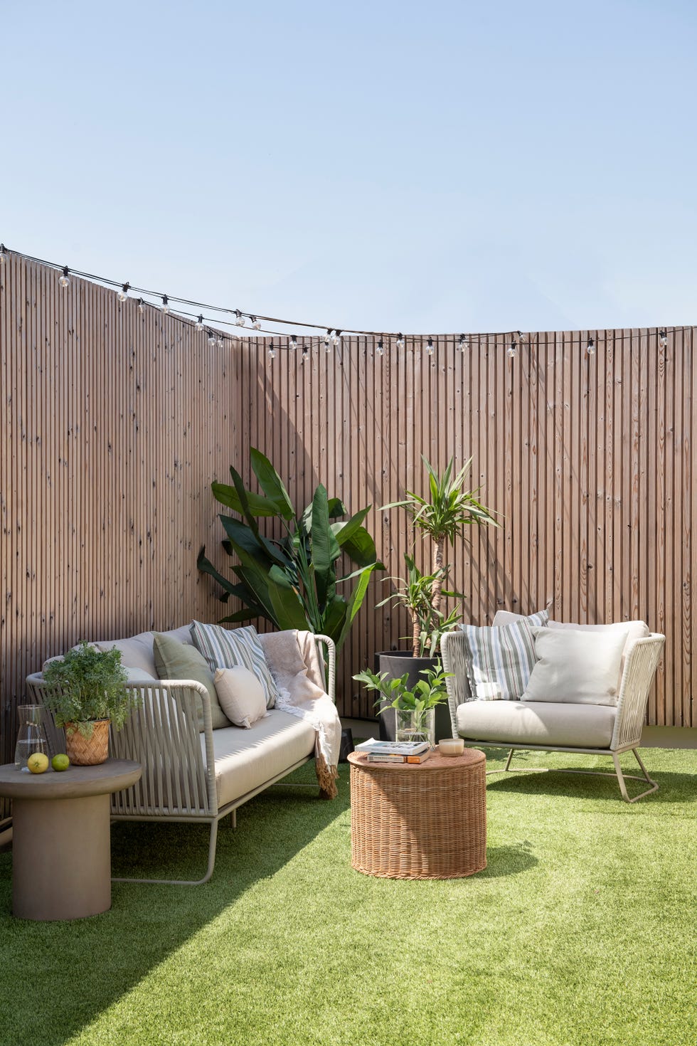 terraza con muebles de exterior