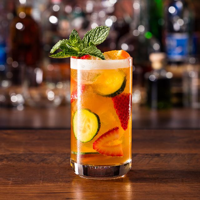 refreshing pimms cup cocktail