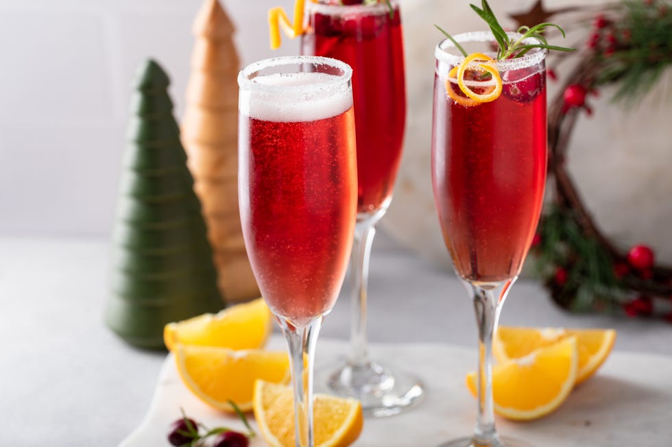 refreshing summer drinks orange cranberry mimosa